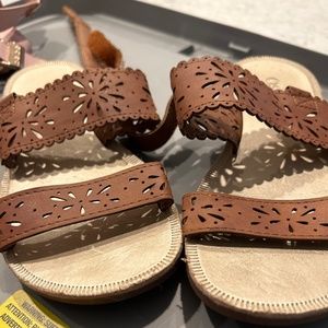 Girls strap sandals